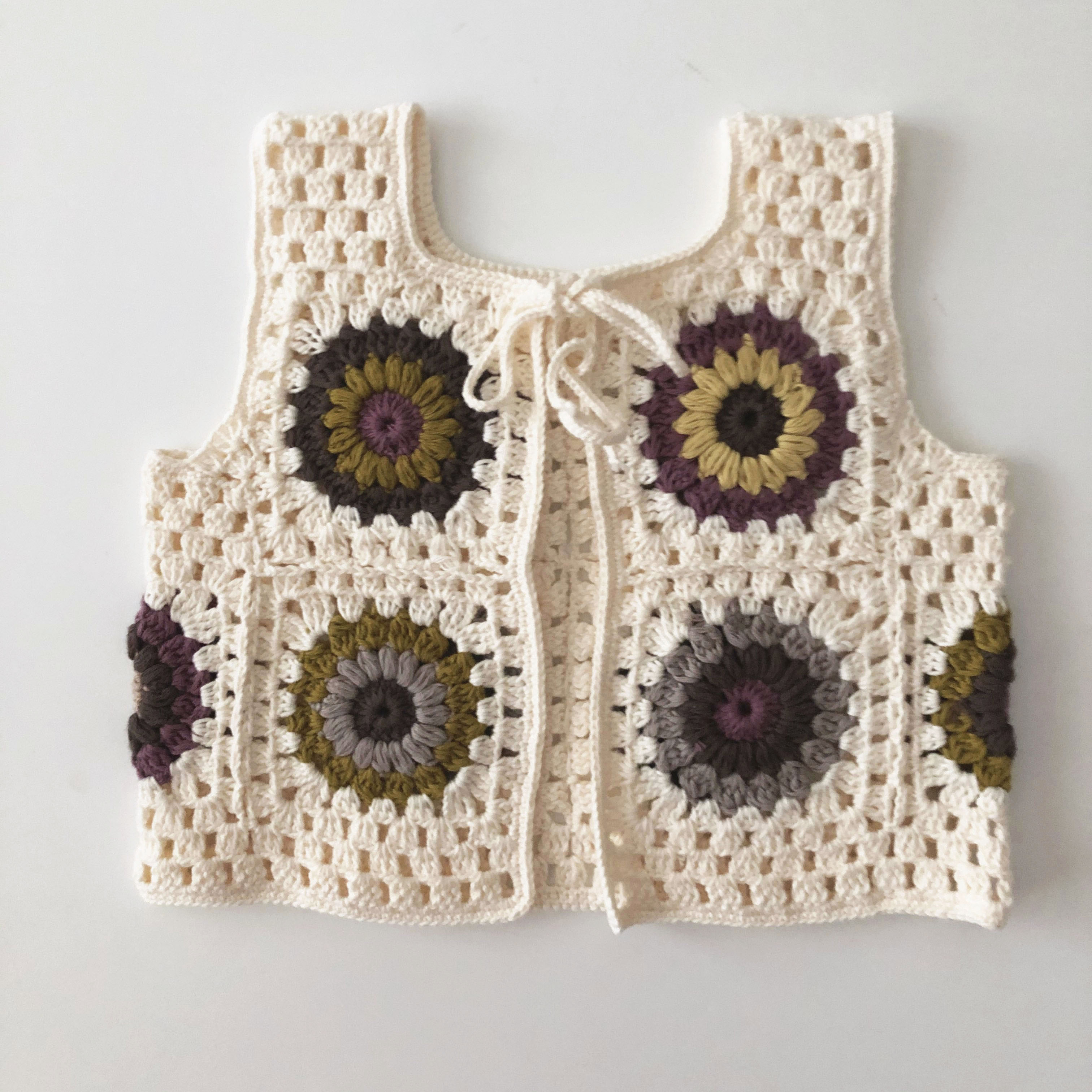 新品タグ付　MEDI SHELL MOTIF CROCHET KNIT VEST Elisa Vest Crochet Kit – Max and Herb